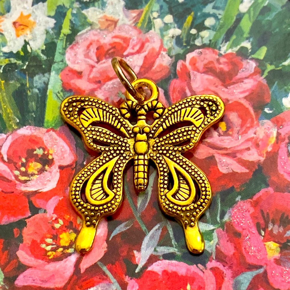 5/$10❤️❤️❤️NEW BRASS BUTTERFLY CHARM PENDANT